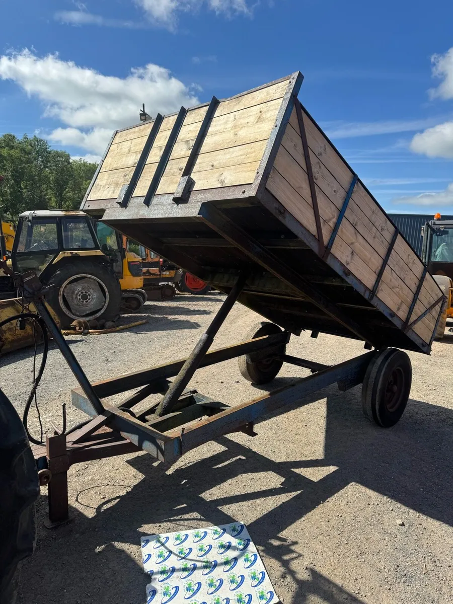 Tractor Tipping Trailer - Image 1