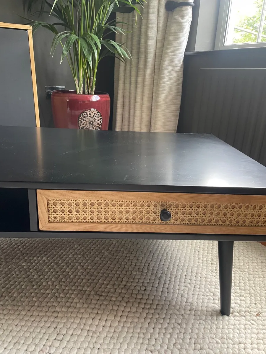 Coffee table - Image 1