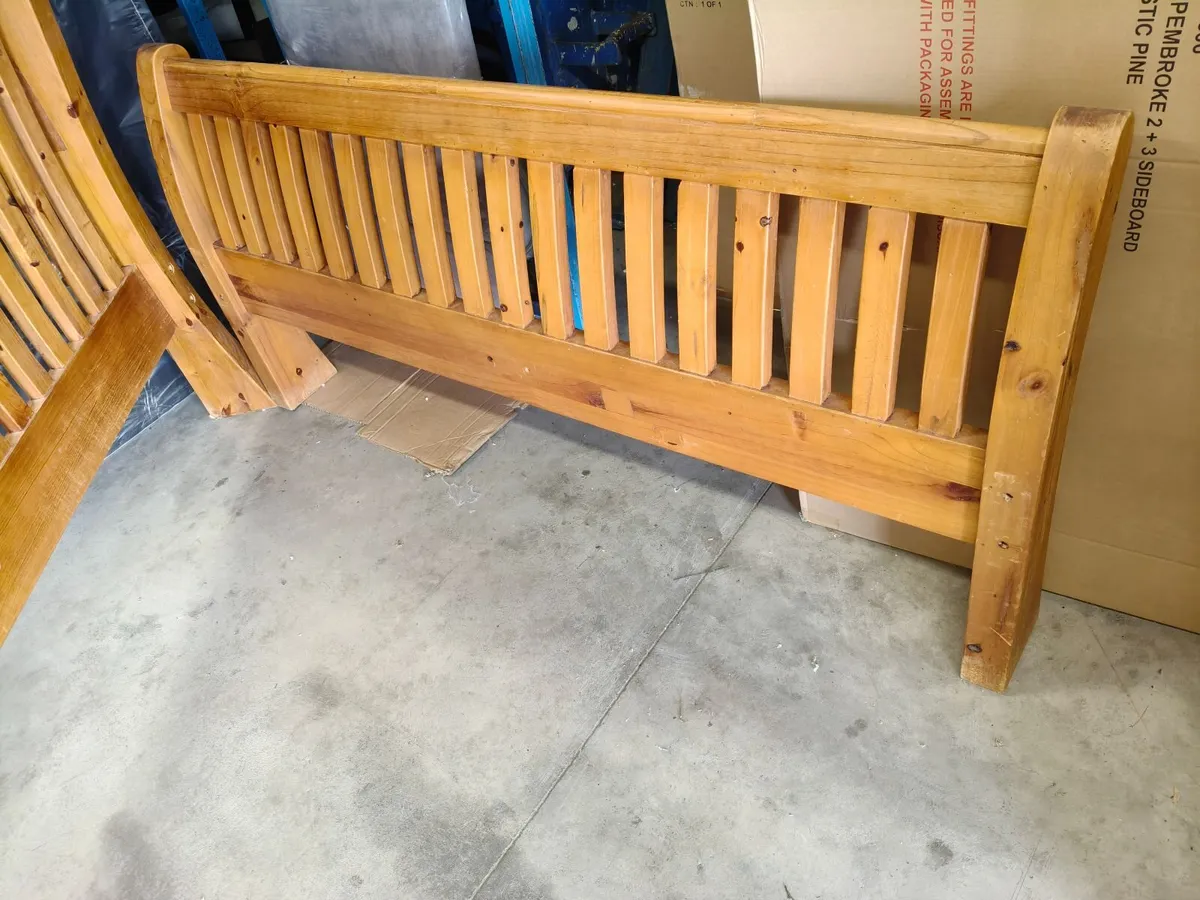 5 foot Solid Oak Sleigh bed frame - Image 2