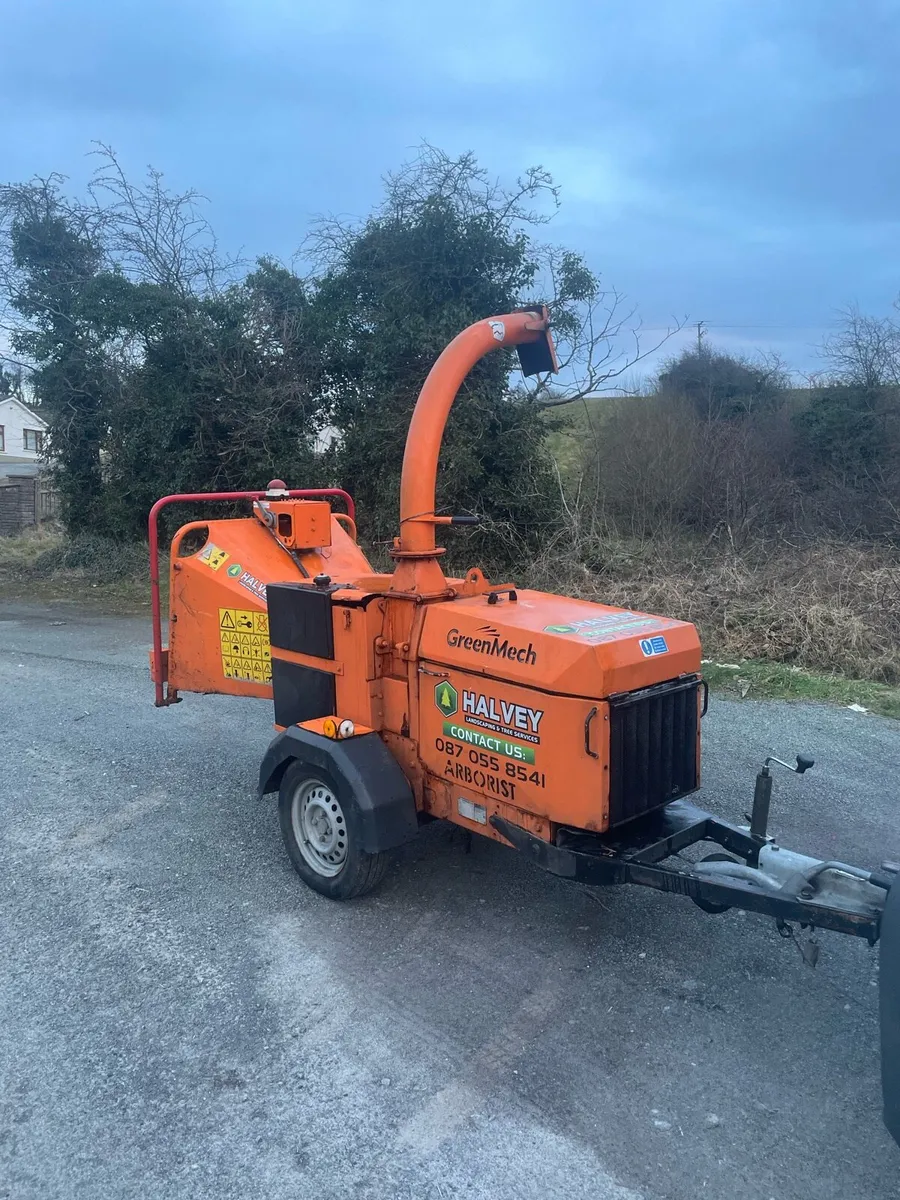 6 inch woodchipper - Image 1
