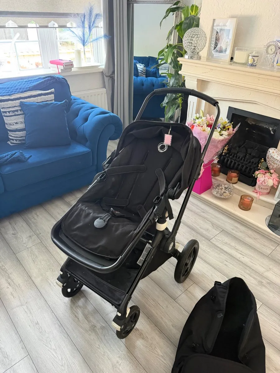 Bugaboo Lynx Pram & Car seat - Image 4