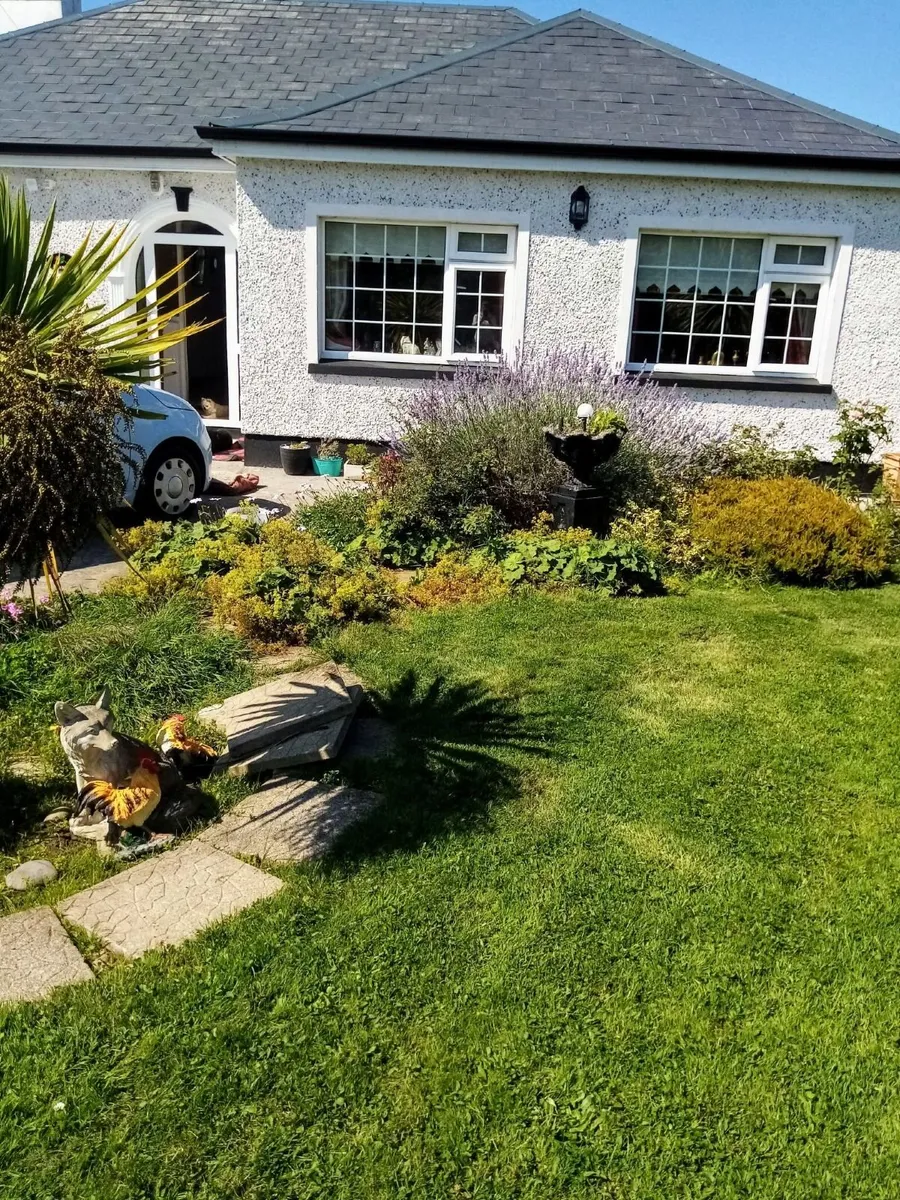 BUNGALOW - Image 1