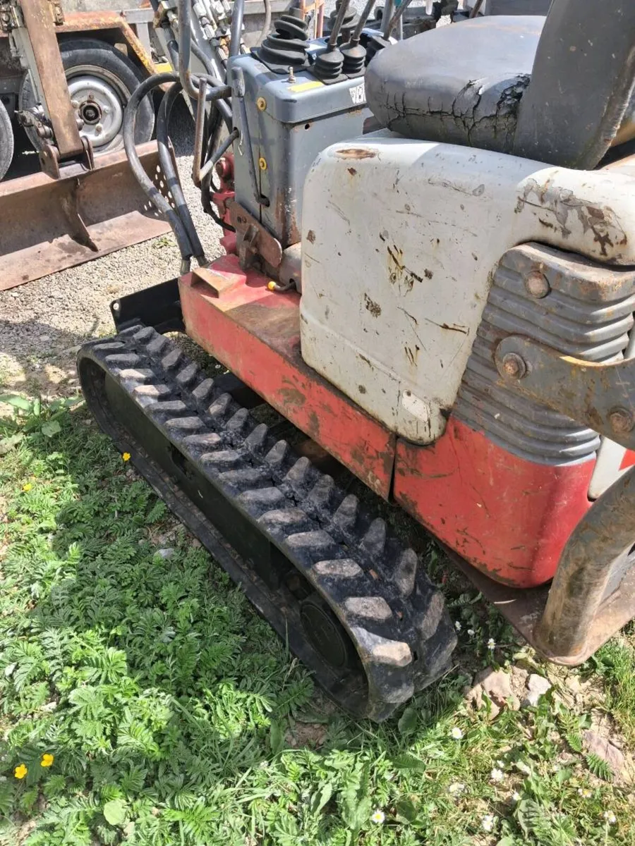 Takeuchi tb108 mini digger - Image 2