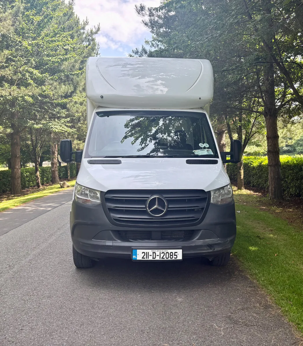 2021 Mercedes Benz Sprinter BOX BODY - Image 3