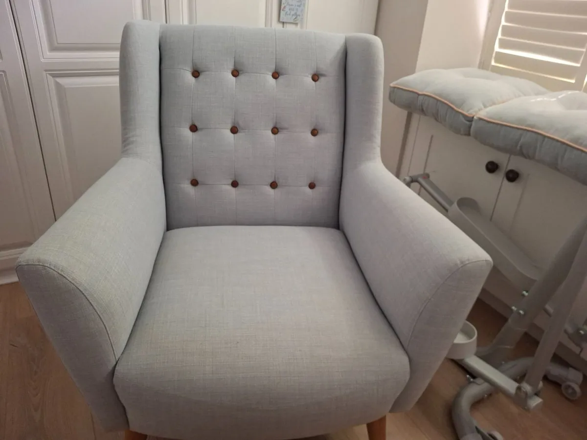 BEAUTIFUL NEW ARMCHAIR DUCK EGG BLUE. NEVER USED!! - Image 1
