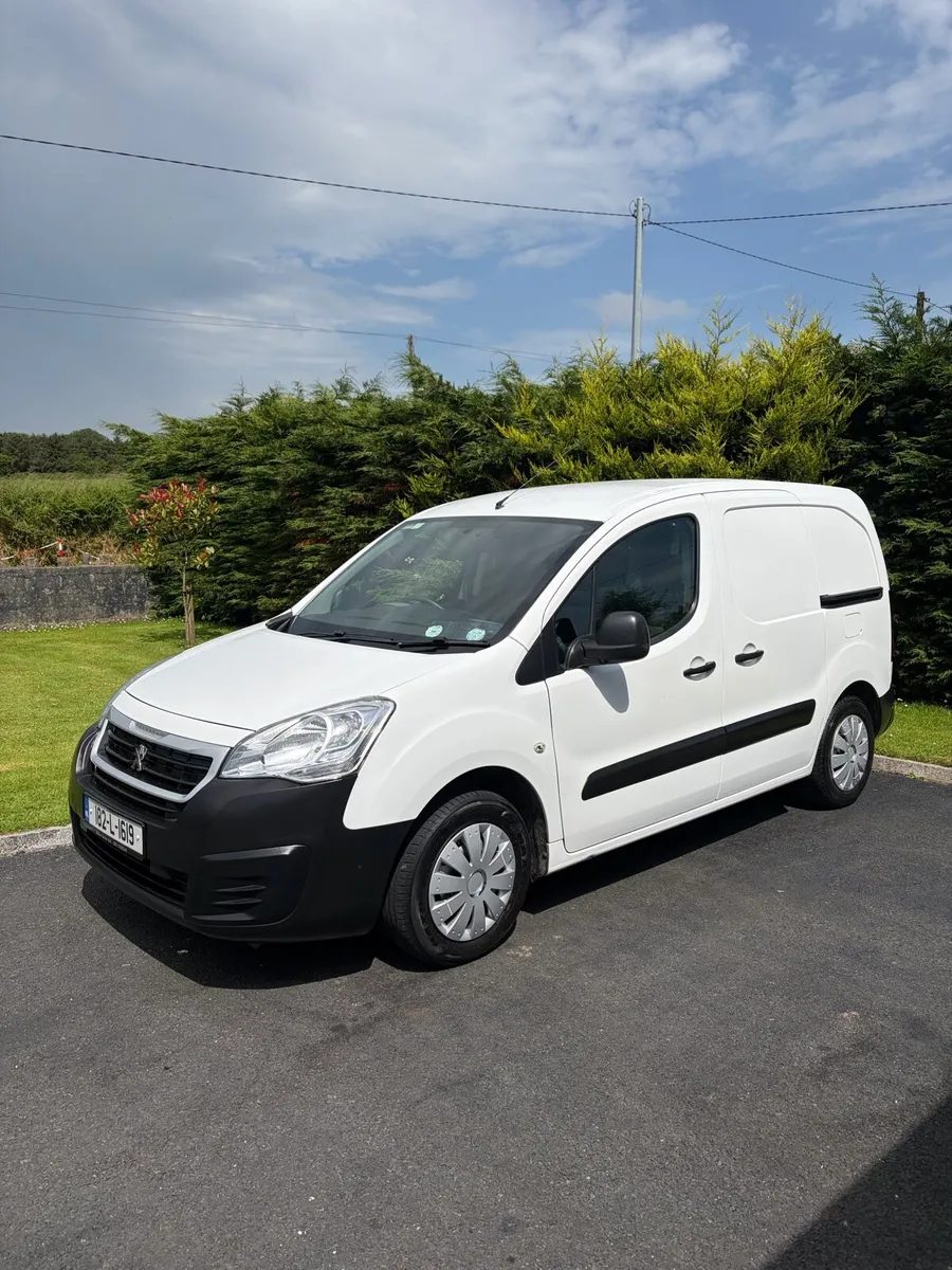 182 Peugeot Partner -Spotless Van - Image 2