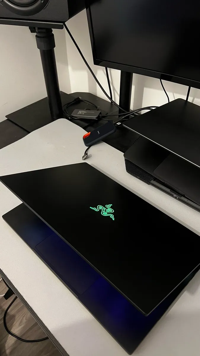 Gaming laptop (razer blade 15) - Image 1