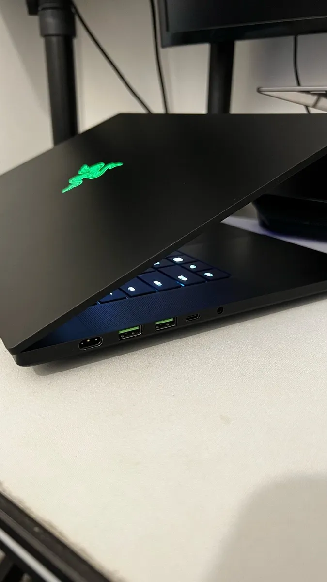 Gaming laptop (razer blade 15) - Image 2