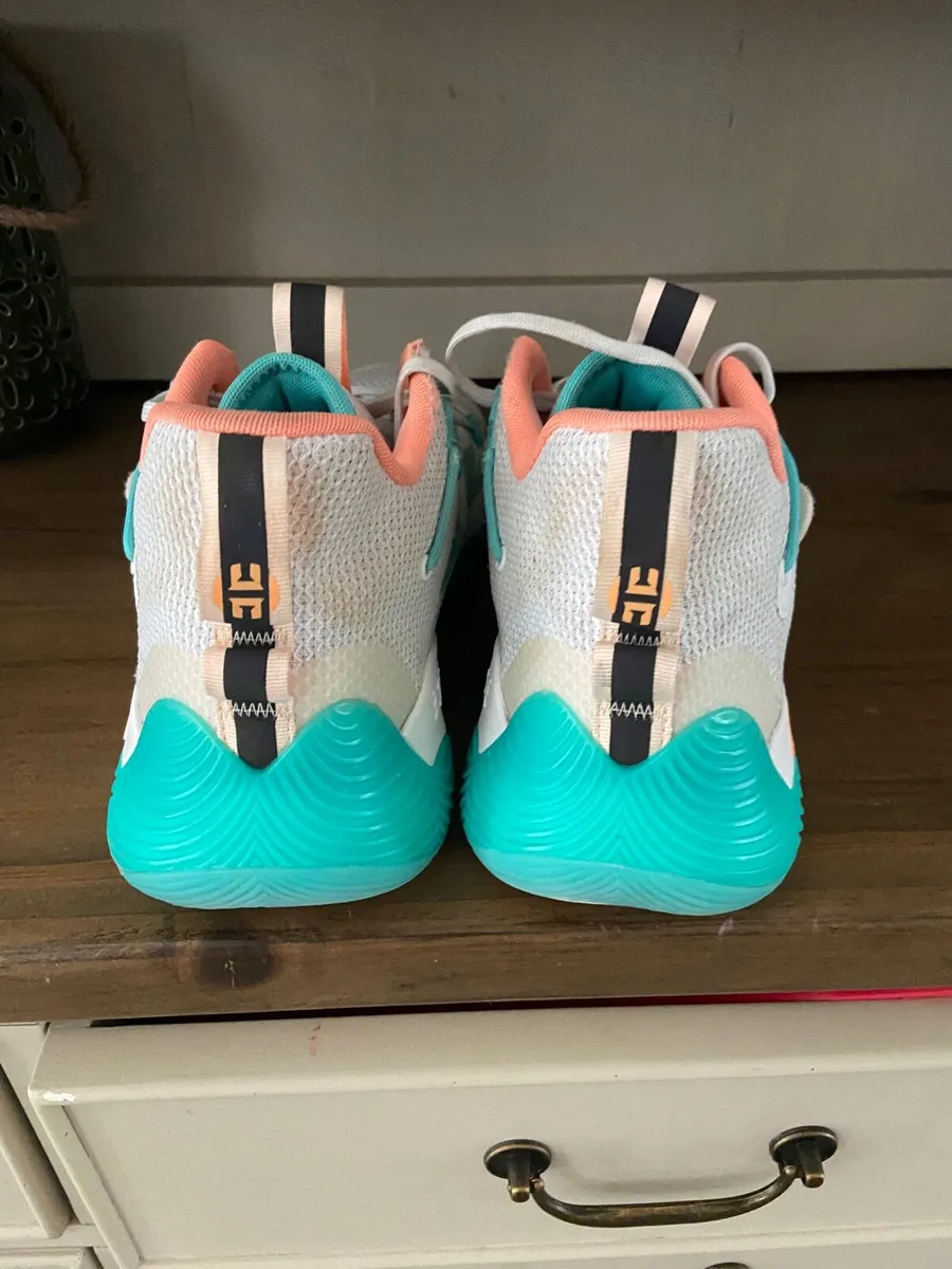 Adidas Bounce Step Back 3 - Image 4