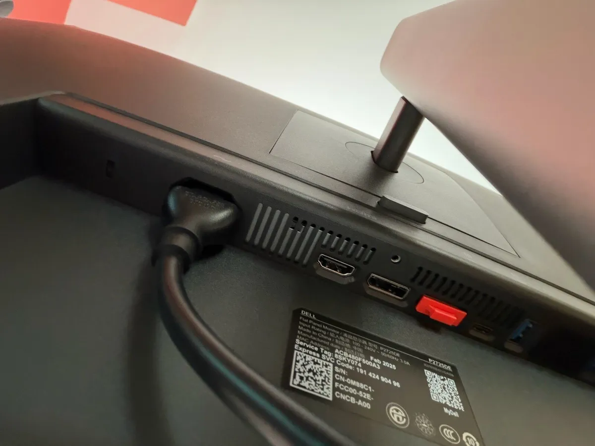 27” inch Monitor - Image 3
