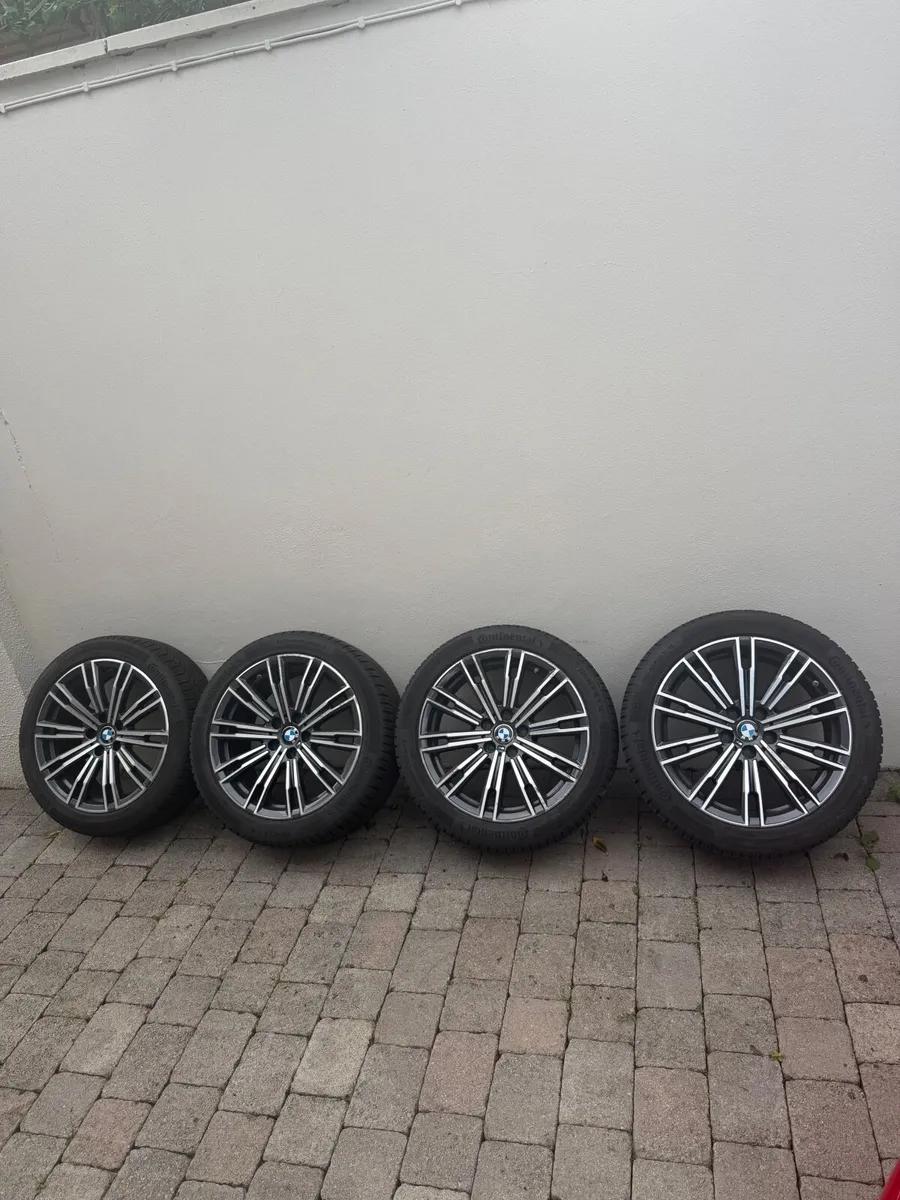 18" GENUINE OEM BMW 790M 3 SERIES WHEELS & TYRES - Image 1