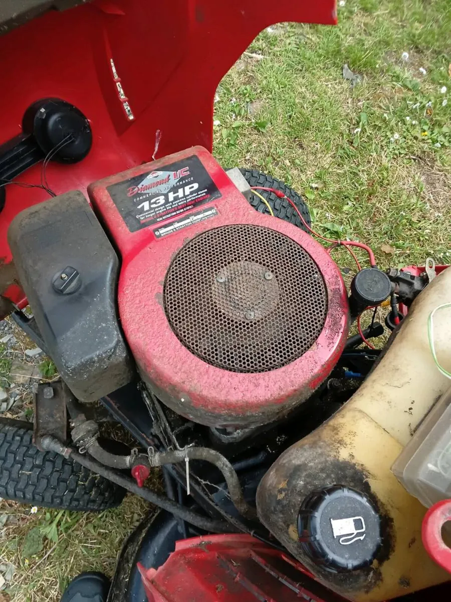 Ride on mower - Image 4