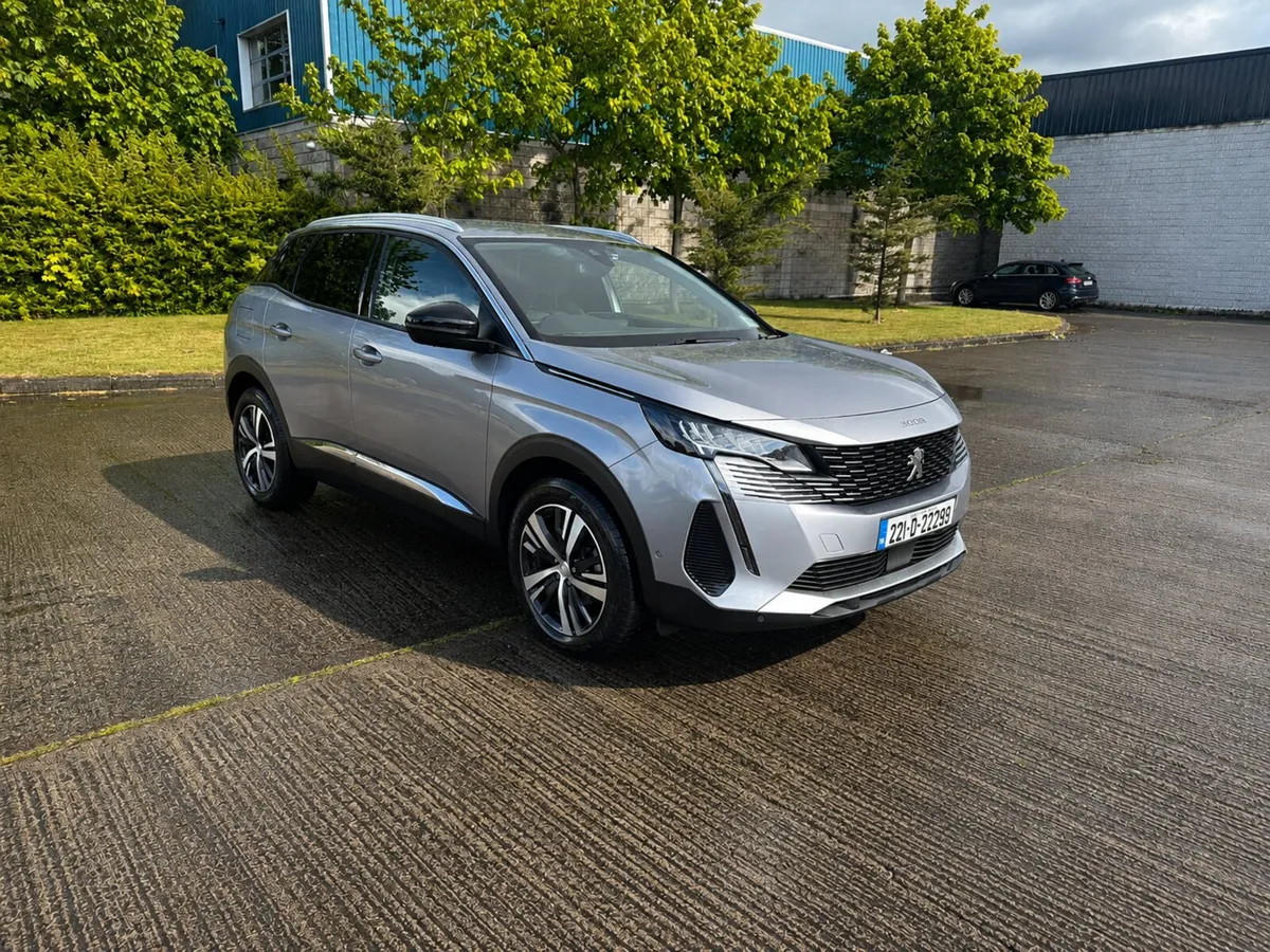 2022 Peugeot 3008 Only 31,000km - Image 1