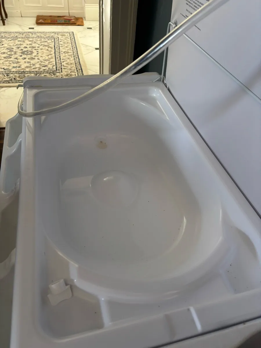 Nappy changer with bath - Image 4