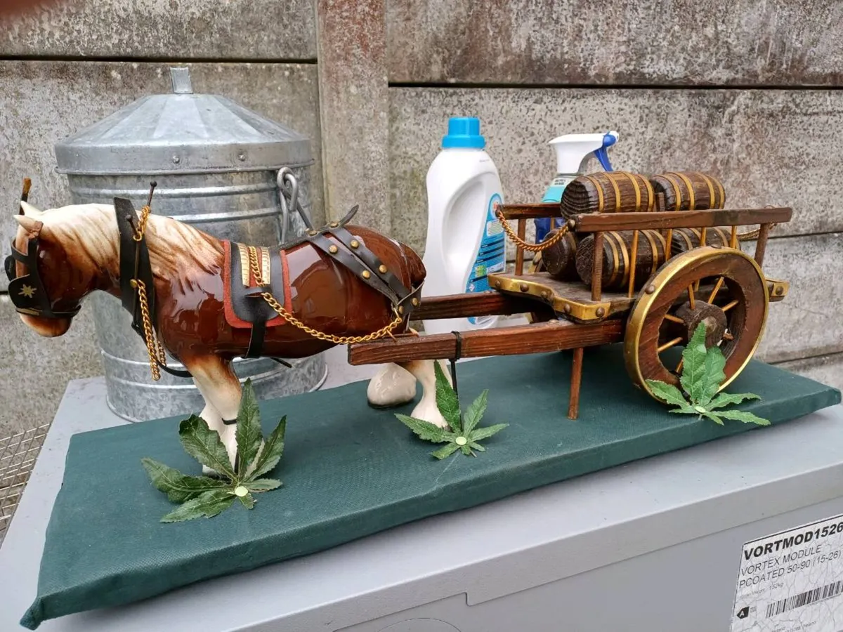 2 Vintage Horse & Carts on Plinth - Image 3