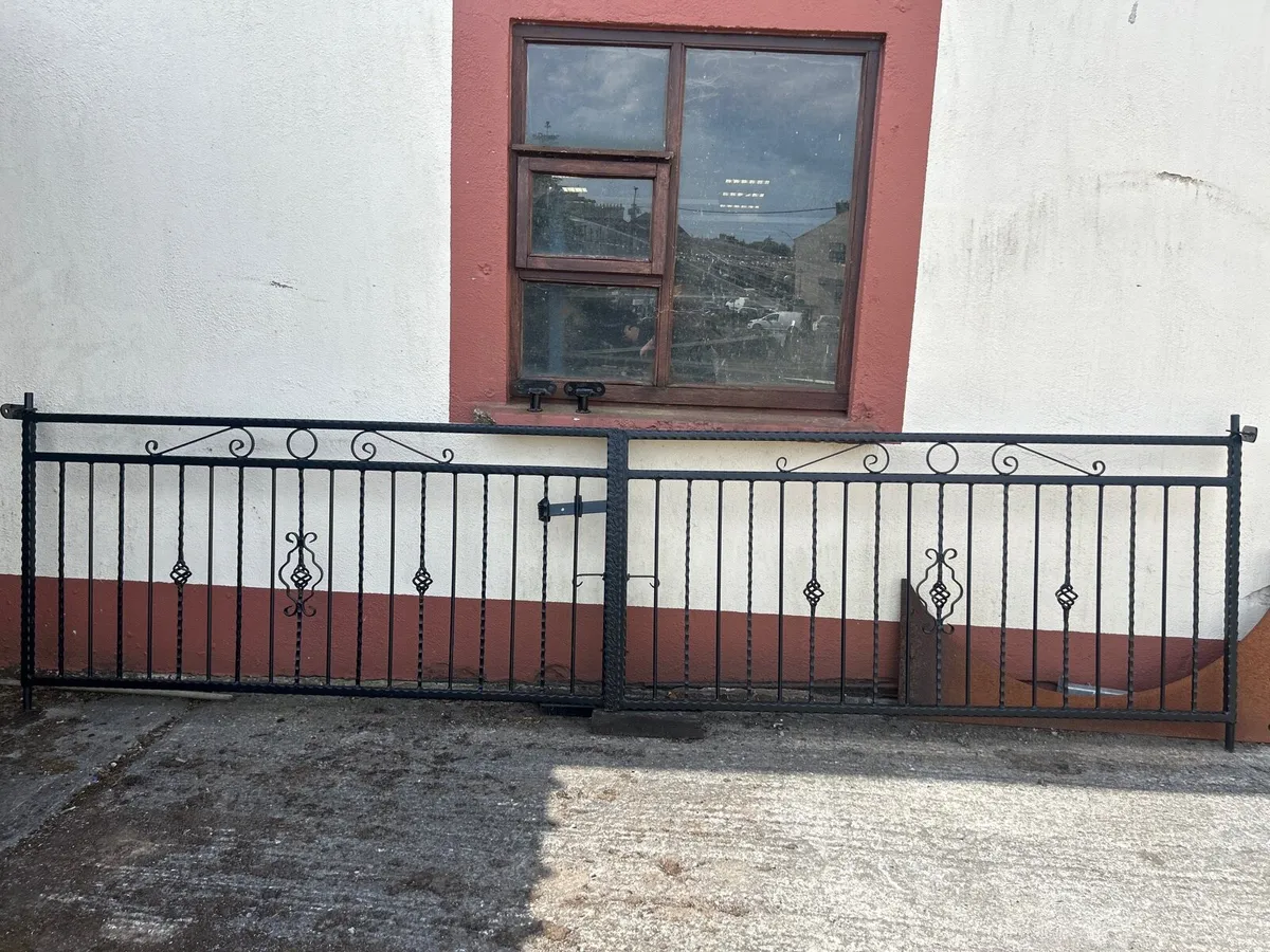 Gates - Image 2