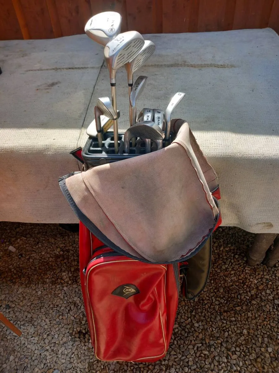 Ram golf clubs and Dunlop golf bag - Image 1