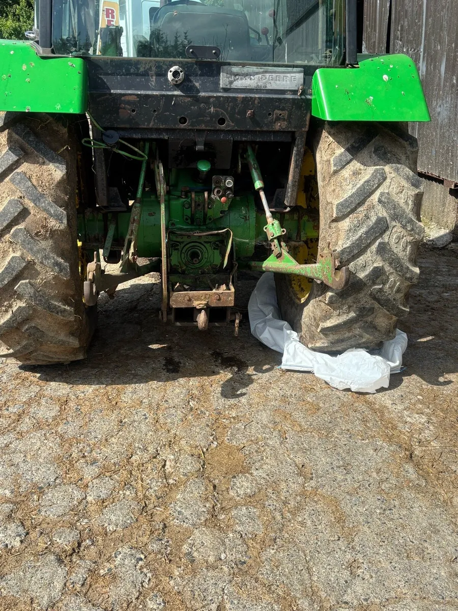 John Deere 2850 - Image 1