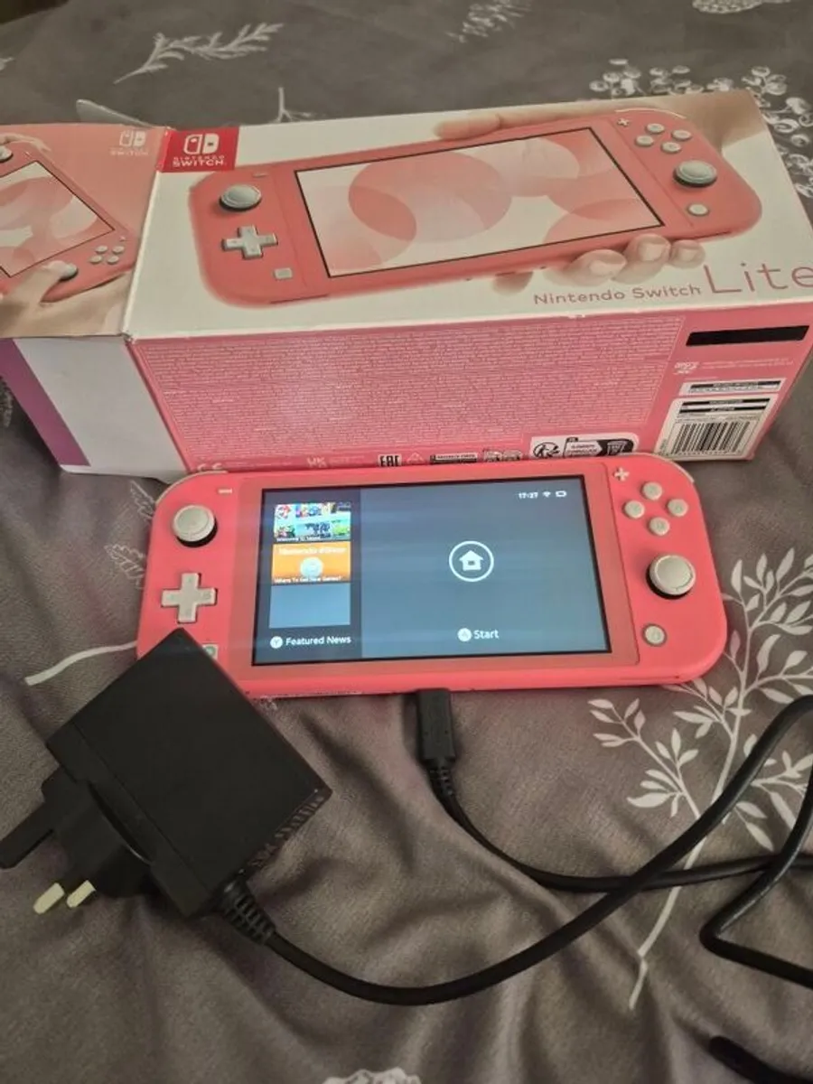 Nintendo Switch Lite - Image 3