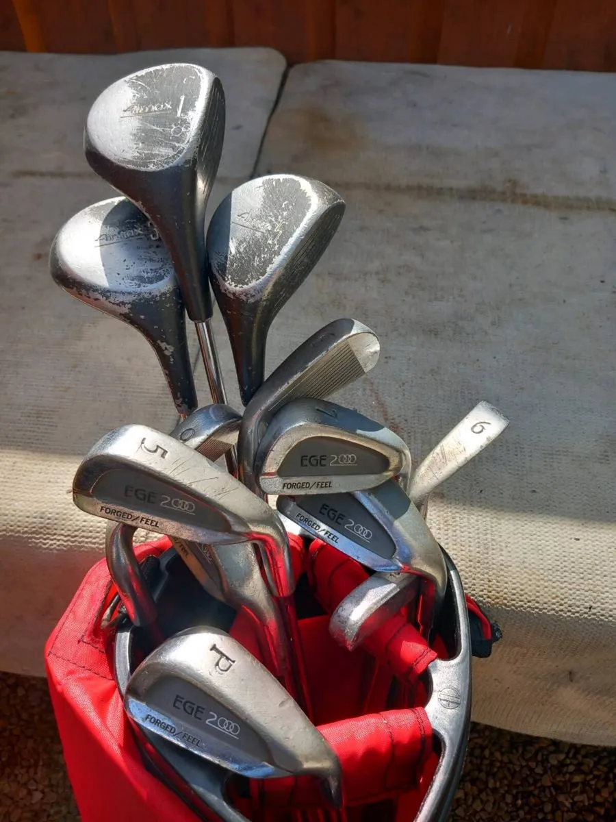 Golf clubs and bag.  Right handed clubs - Image 4