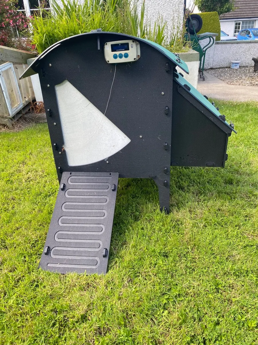 Chicken coop - Image 1