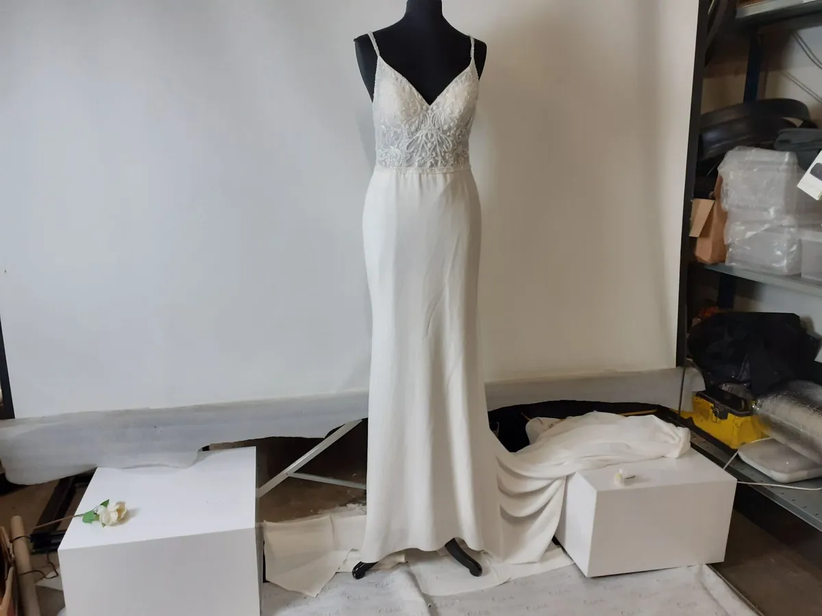 Online Alice May Bridal Wedding Dresses Auction  - Image 4