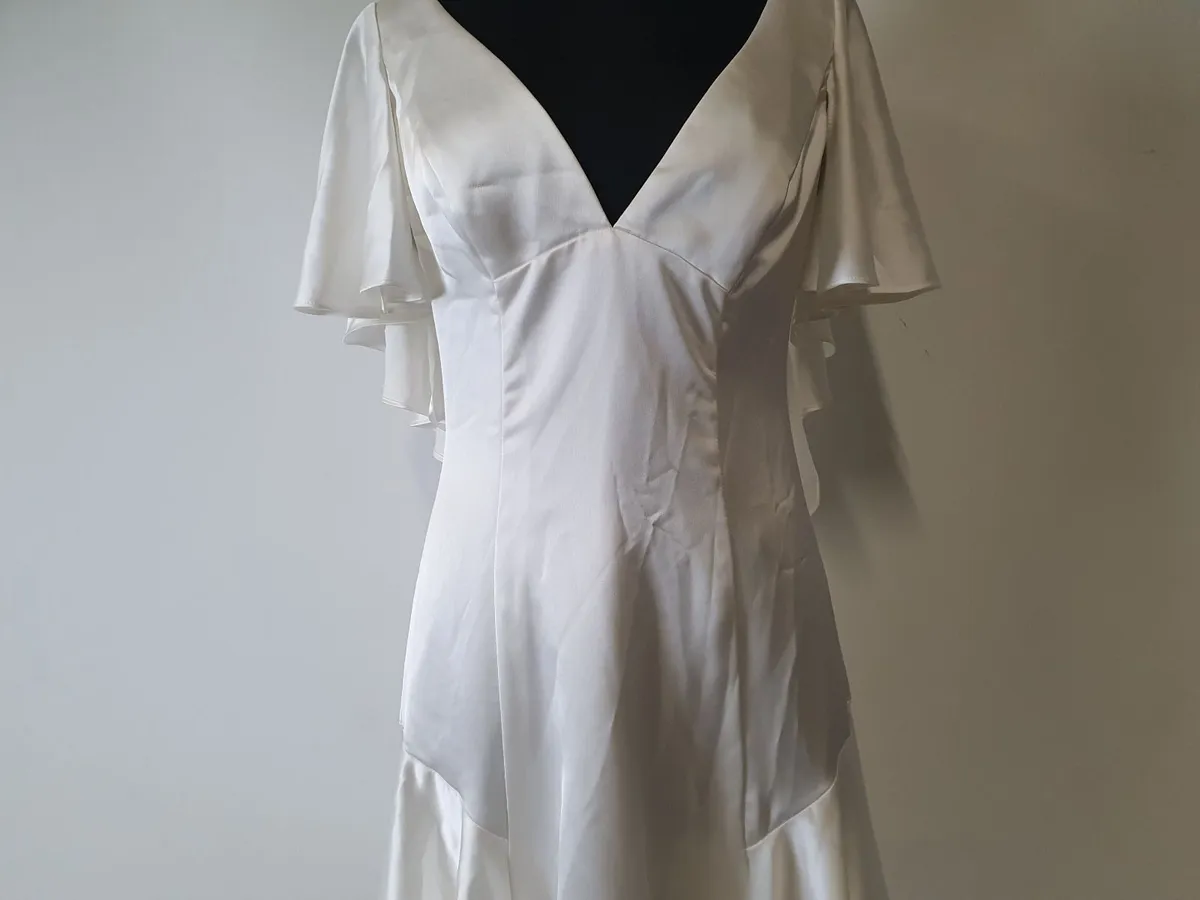Online Alice May Bridal Wedding Dresses Auction - Image 2