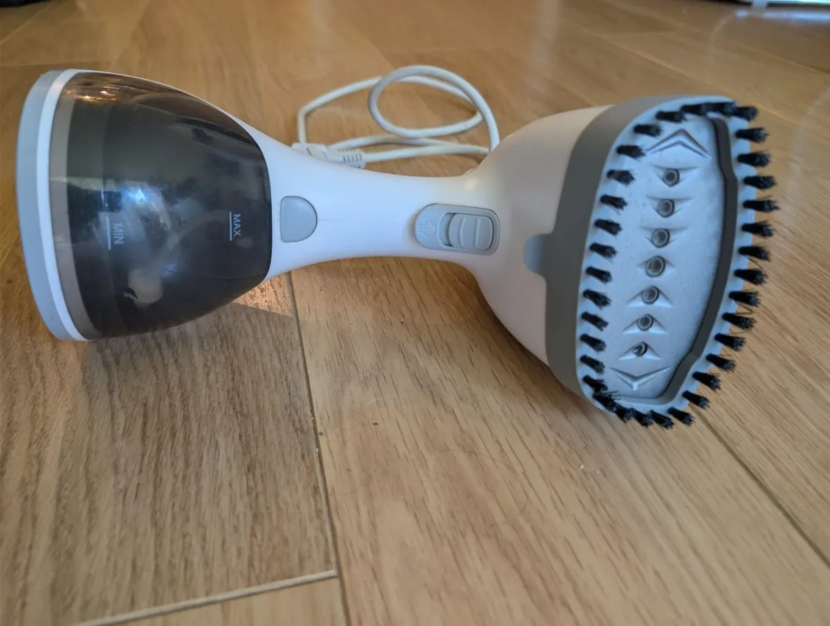 Amazon clothes steamer - Image 4