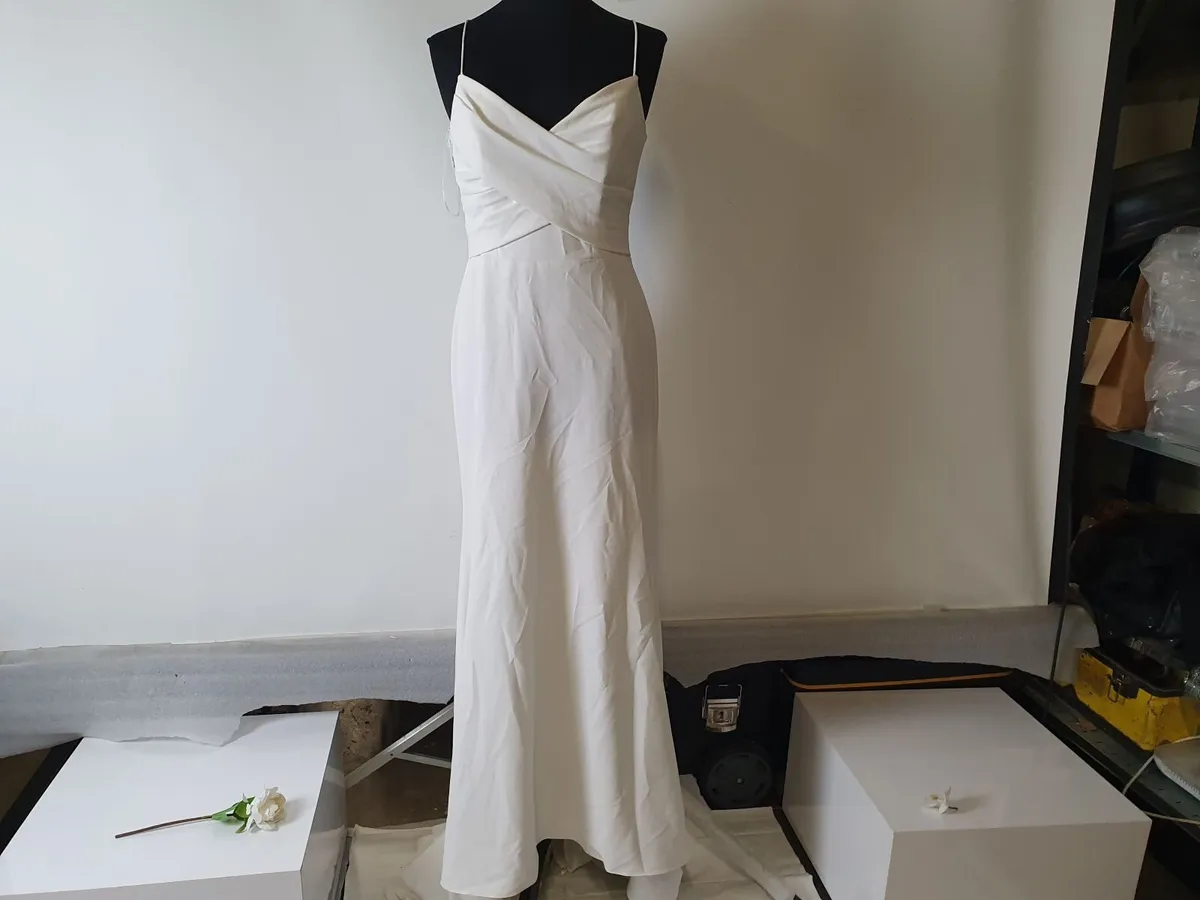 Online Alice May Bridal Wedding Dresses Auction  - Image 4