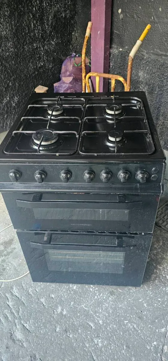 Gas cooker - Image 1