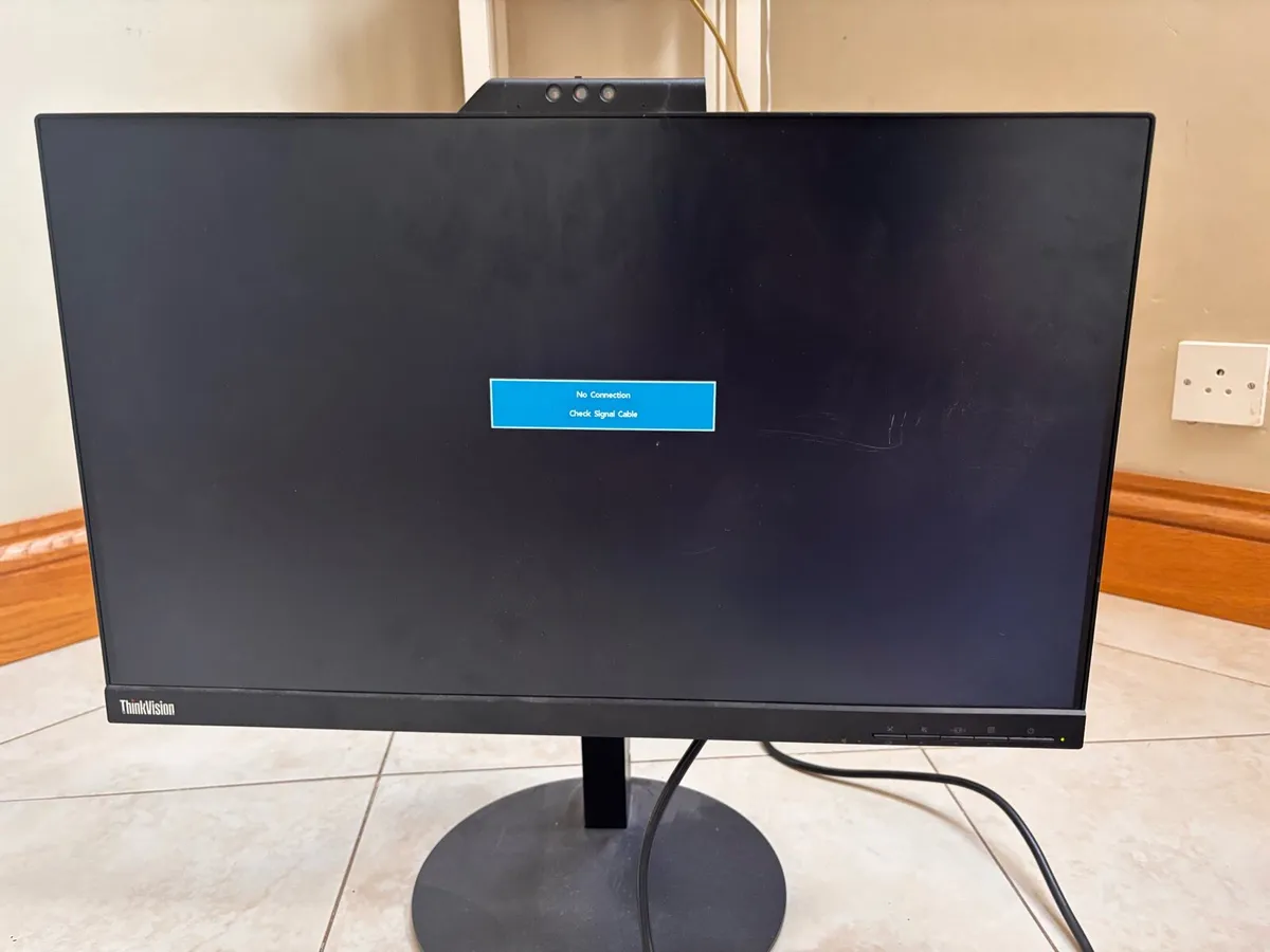 24 inch Lenovo monitor - Image 2