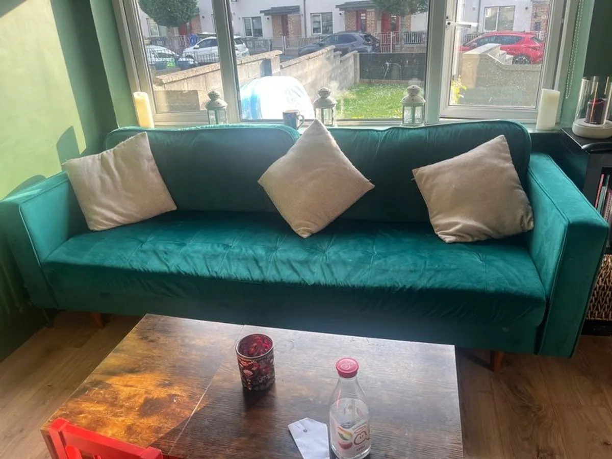 Emerald green velvet sofa - Image 3