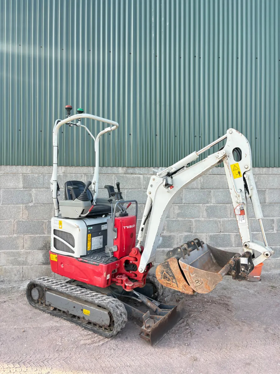 2023 Takeuchi TB210R 1 ton - Image 2
