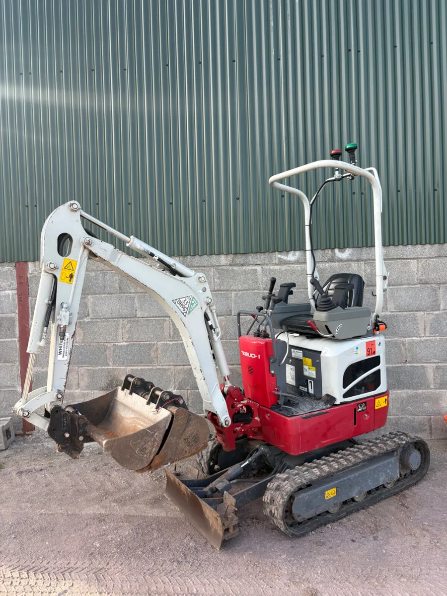 2023 Takeuchi TB210R 1 ton - Image 1