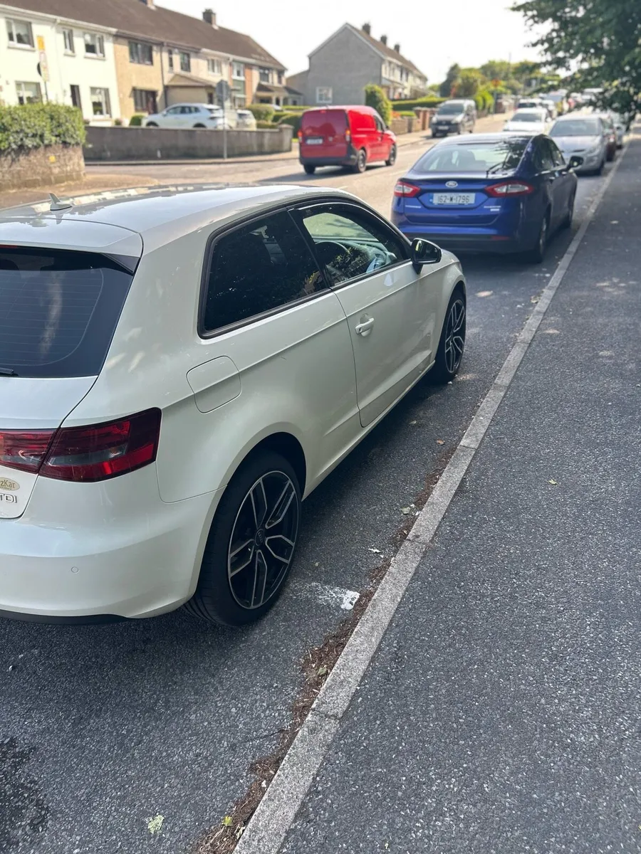 Car - Image 4