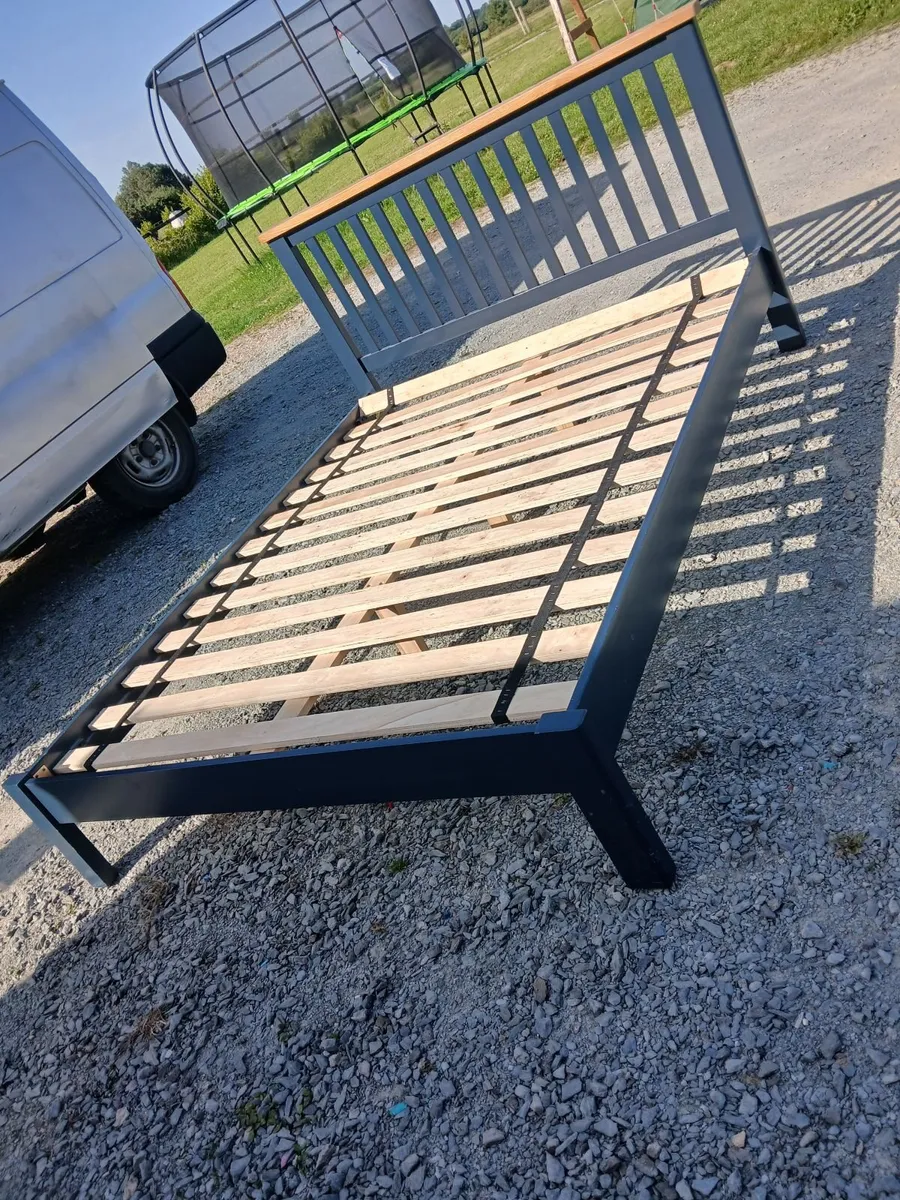 Bed - Image 1