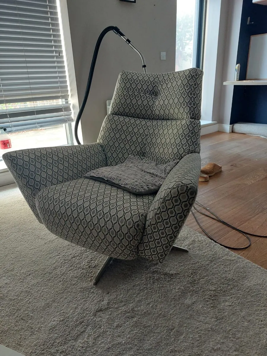 Luxury armchair in perfect condition - Image 2