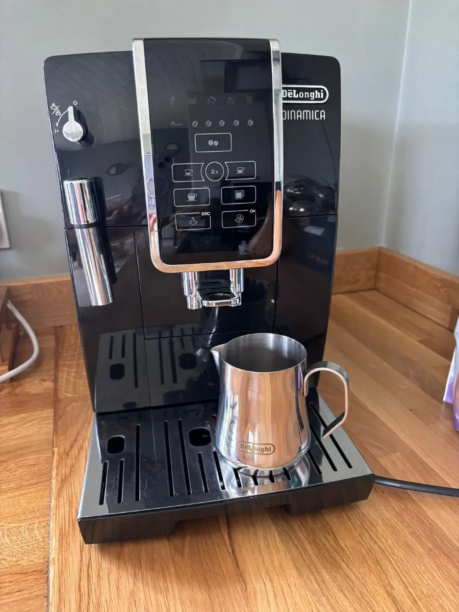 Delonghi Dinamica Coffee Machine & Products - Image 2