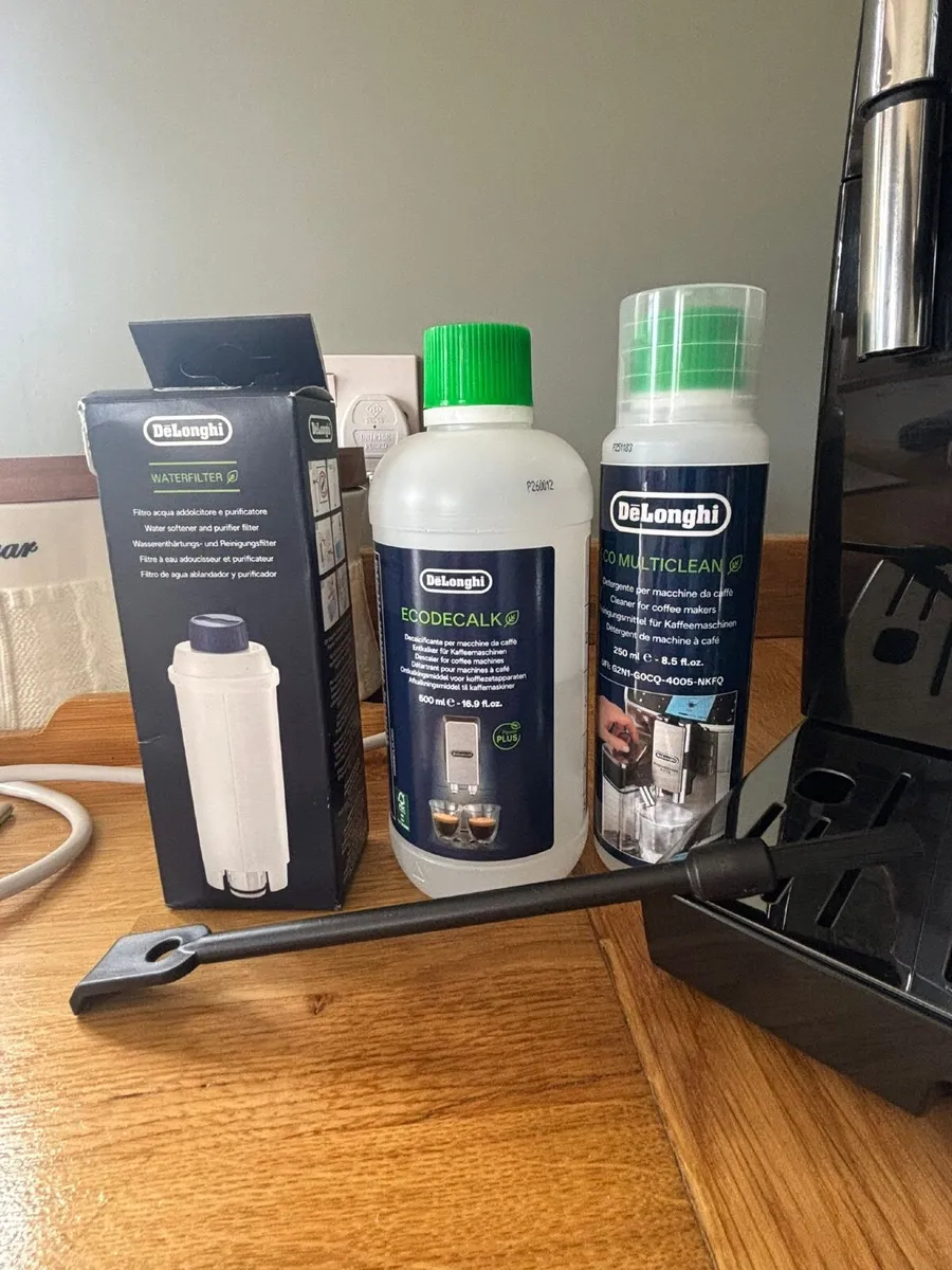 Delonghi Dinamica Coffee Machine & Products - Image 3