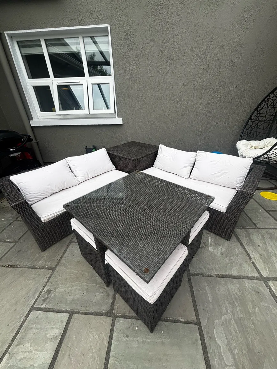 Culcita Achill Corner Dining & Lounge Set - Image 1