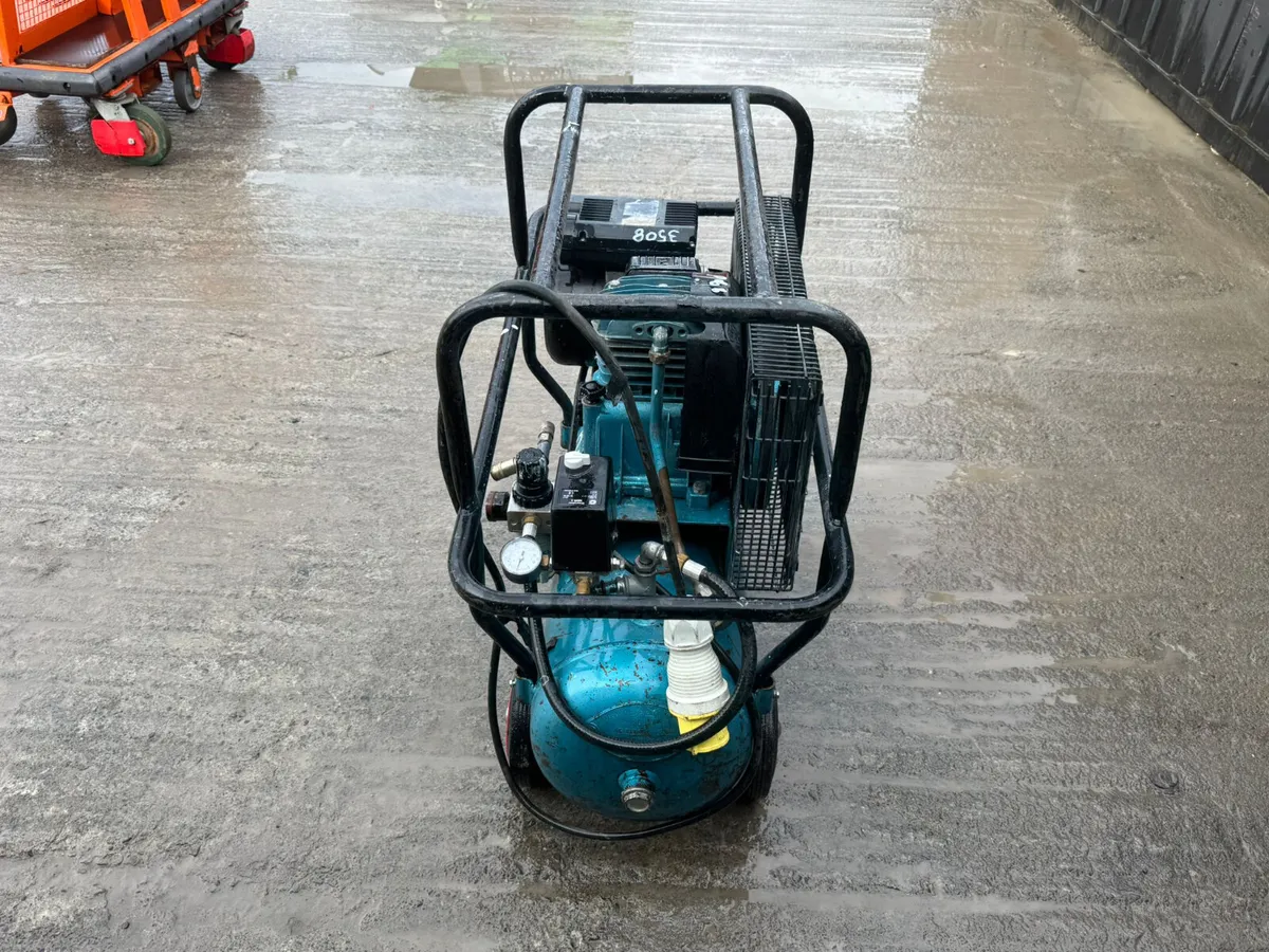 Clarke 110V Site Air Compressor - Image 3