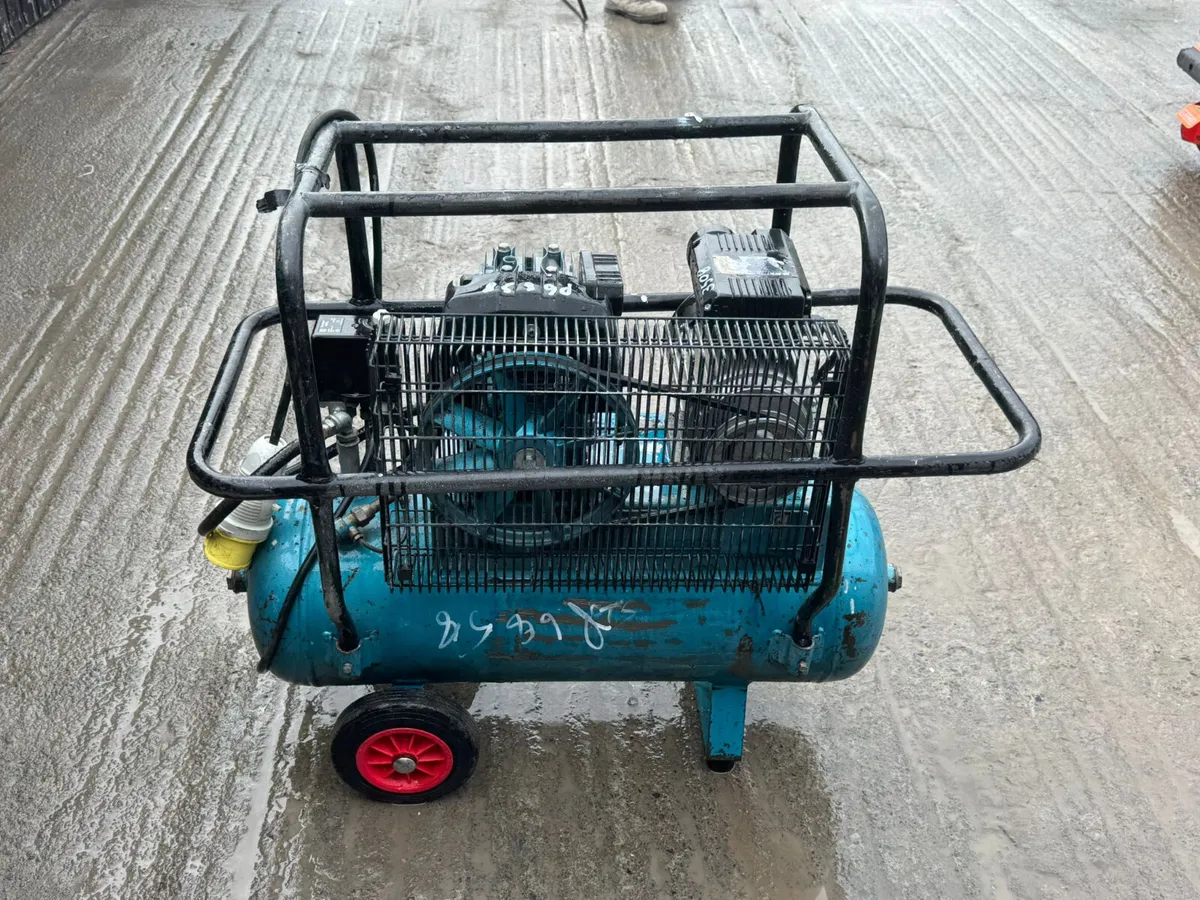 Clarke 110V Site Air Compressor - Image 2