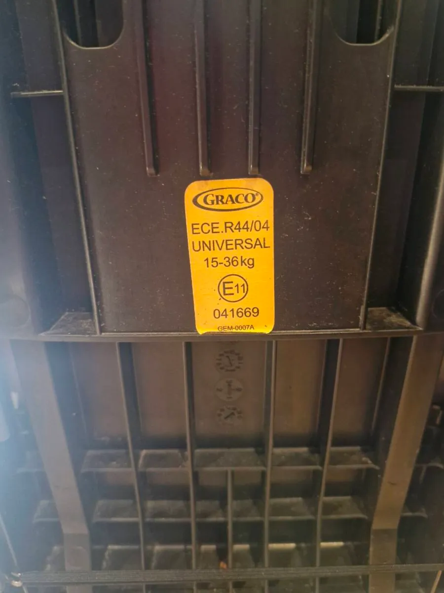 Car Seat - Image 2