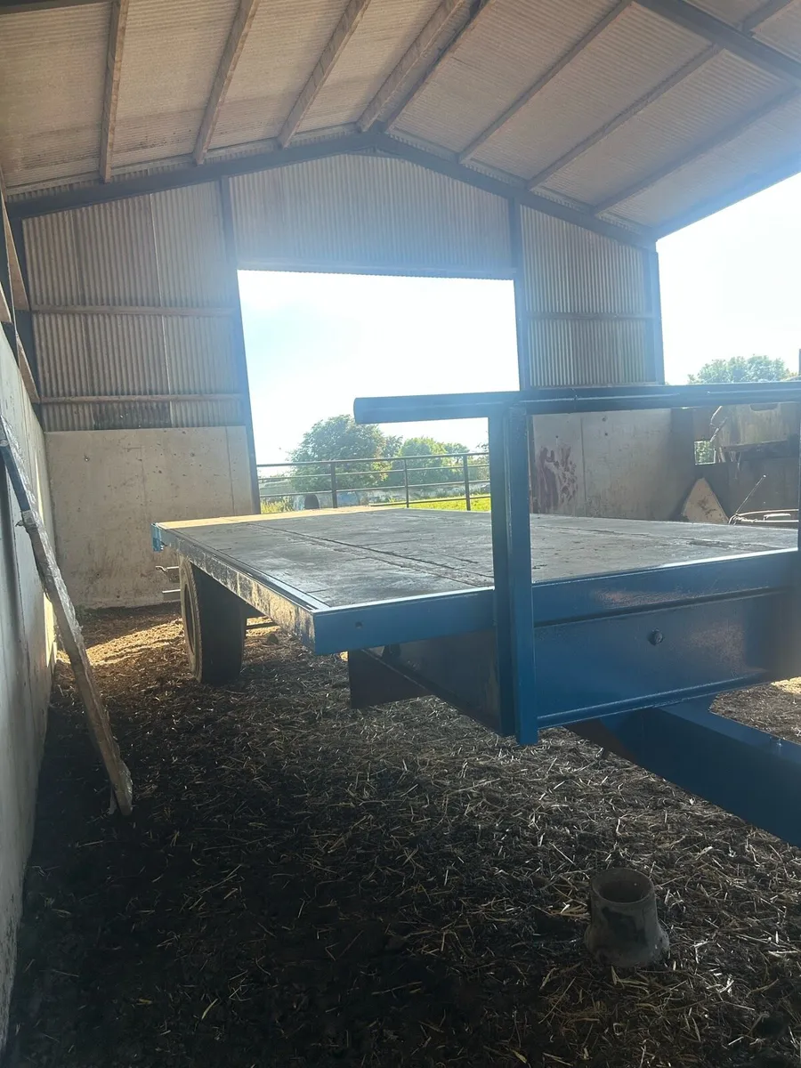 Bale trailer - Image 2