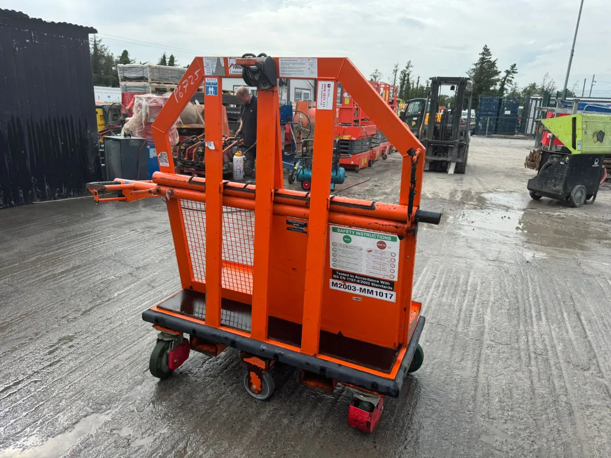 Board/Glass Trolley - Image 3