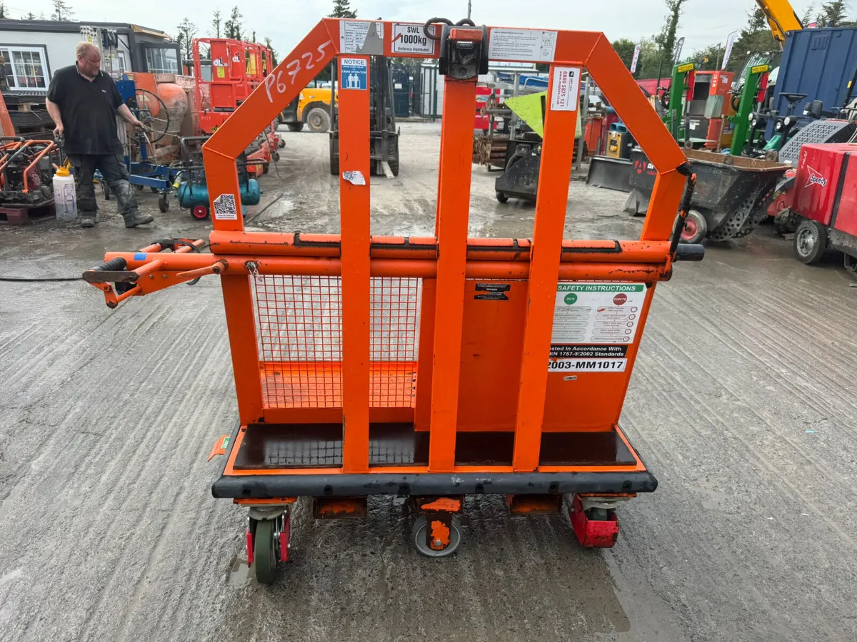 Board/Glass Trolley - Image 2