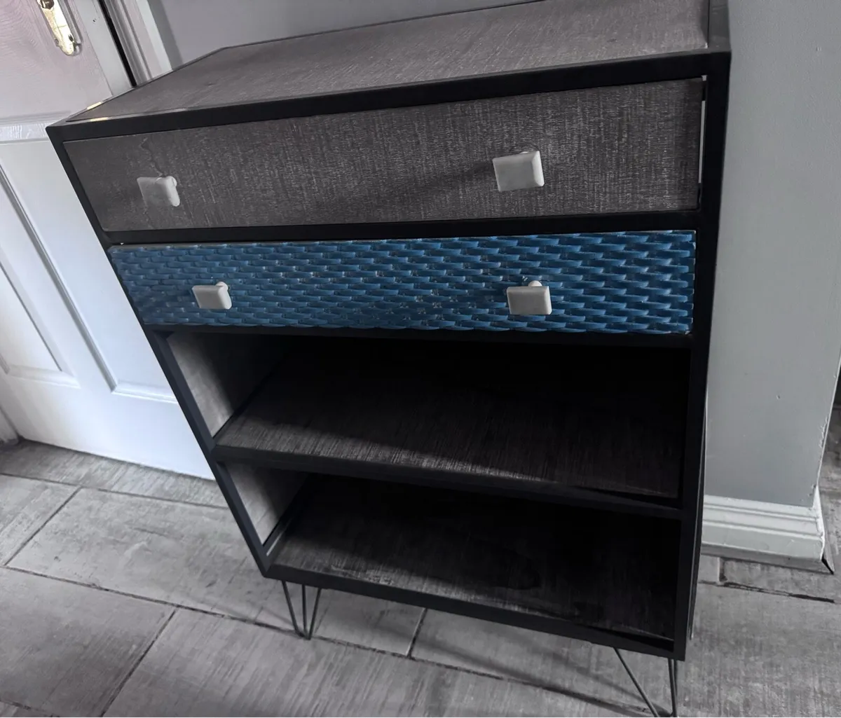 Furniture unit - Image 1