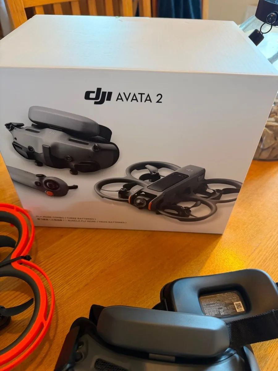 Dji avata 2 full combo including Dji controller - Image 4