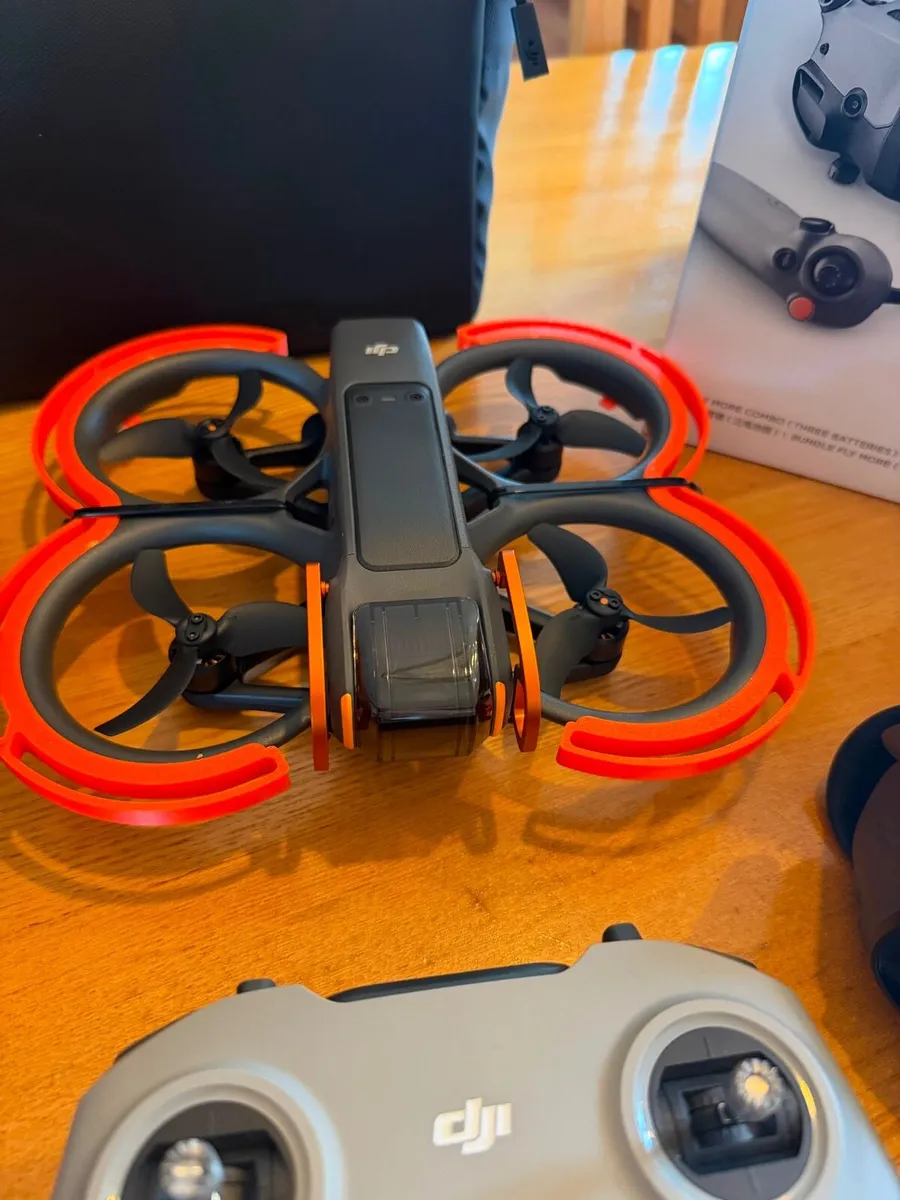 Dji avata 2 full combo including Dji controller - Image 2