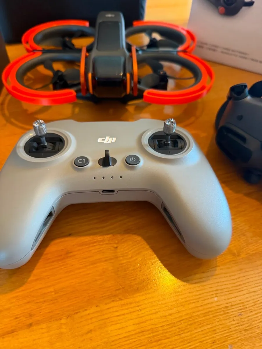 Dji avata 2 full combo including Dji controller - Image 3
